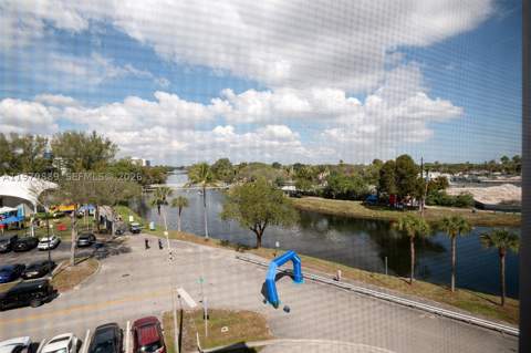 16450 Miami Dr 503, North Miami Beach FL - photo 19 of 31