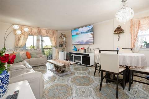 16450 Miami Dr 503, North Miami Beach FL - photo 6 of 31