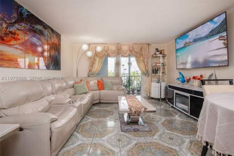 16450 Miami Dr 503, North Miami Beach FL - photo 9 of 31