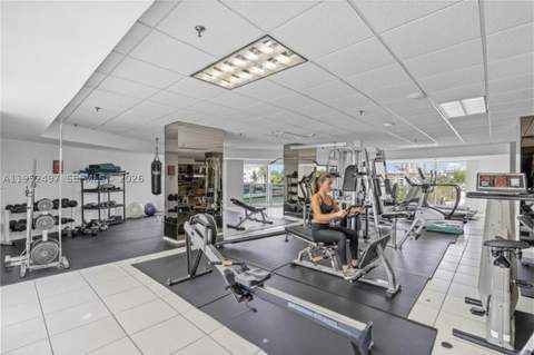 2401 Collins Ave 509, Miami Beach FL - photo 19 of 23