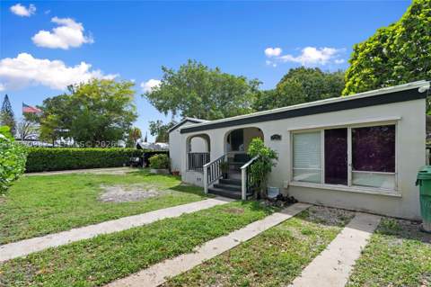 700 SW 44th Pl, Miami FL - photo 6 of 48
