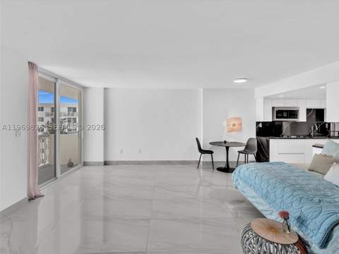 401 Ocean Dr 1007, Miami Beach FL - photo 15 of 33