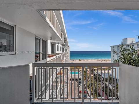 401 Ocean Dr 1007, Miami Beach FL - photo 8 of 33