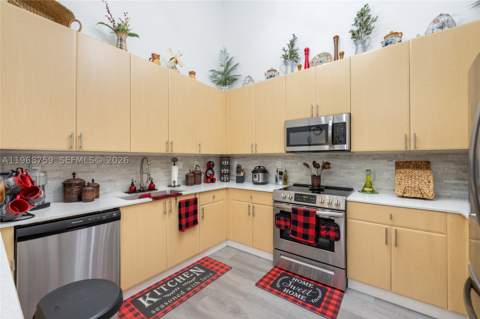1205 NE 32nd Ter, Homestead FL - photo 12 of 22