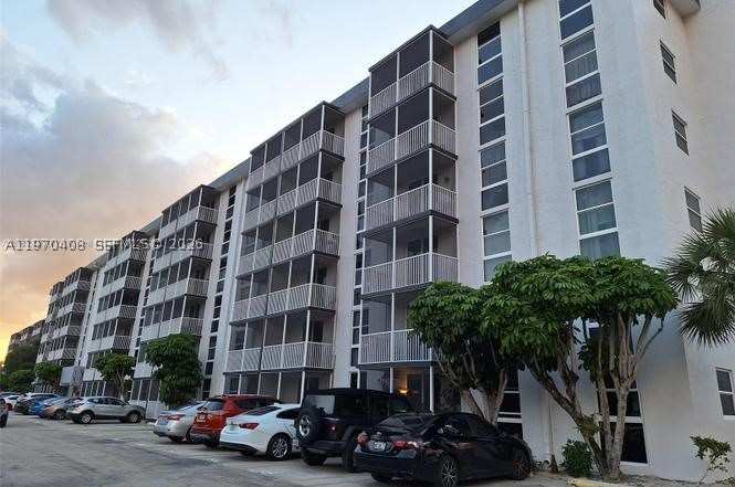 2 bedroom Condominium at 16851 NE 23rd Ave B304, Woodside Apts Condo, North Miami Beach — photo 1