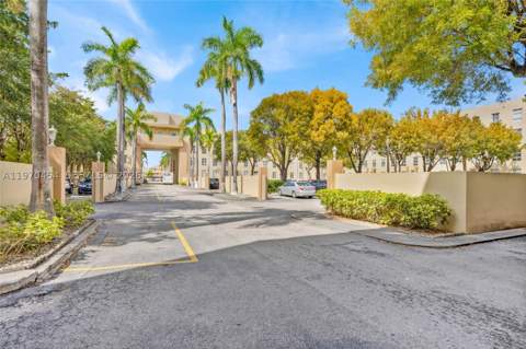 7400 W 20th Ave 402, Hialeah FL - photo 17 of 29