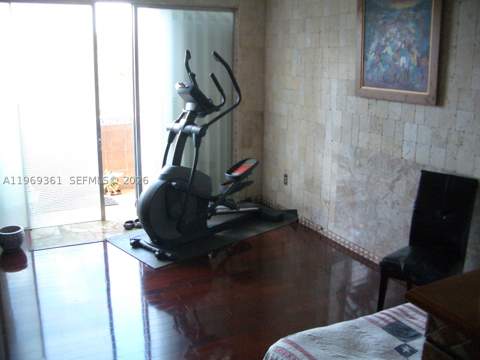 10900 SW 104th St 324, Miami FL - photo 8 of 39