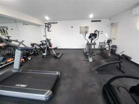 18100 N Bay Rd Ph7, Sunny Isles Beach FL - photo 23 of 28