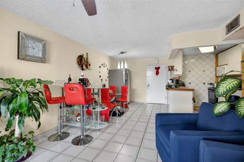 9678 Fontainebleau Blvd 411, Miami FL - photo 10 of 33