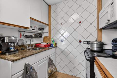 9678 Fontainebleau Blvd 411, Miami FL - photo 14 of 33