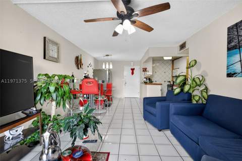 9678 Fontainebleau Blvd 411, Miami FL - photo 8 of 33