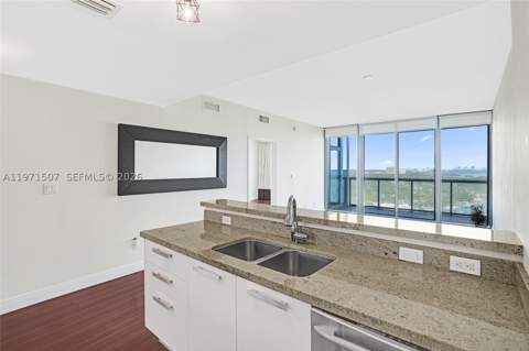 601 NE 36th St 1908, Miami FL - photo 20 of 57
