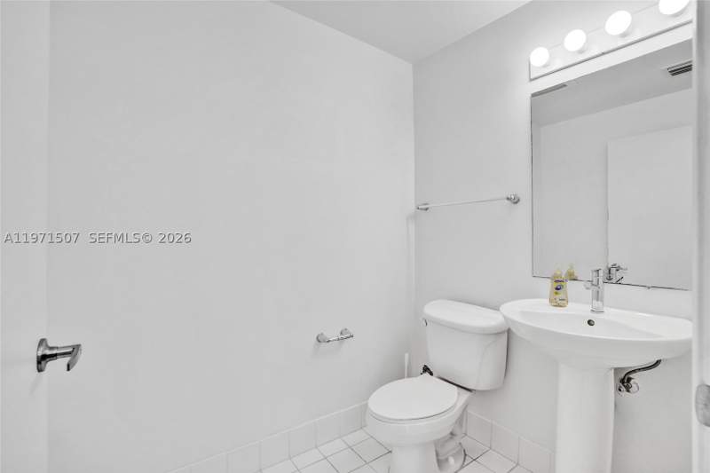 1 bedroom Condominium at 601 NE 36th St 1908, Blue Condo, Miami — photo 4