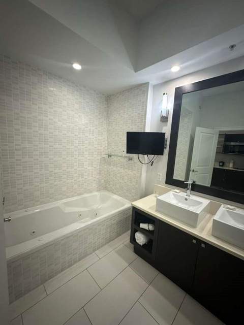 5300 NW 87th Avenue 706, Miami FL - photo 11 of 13
