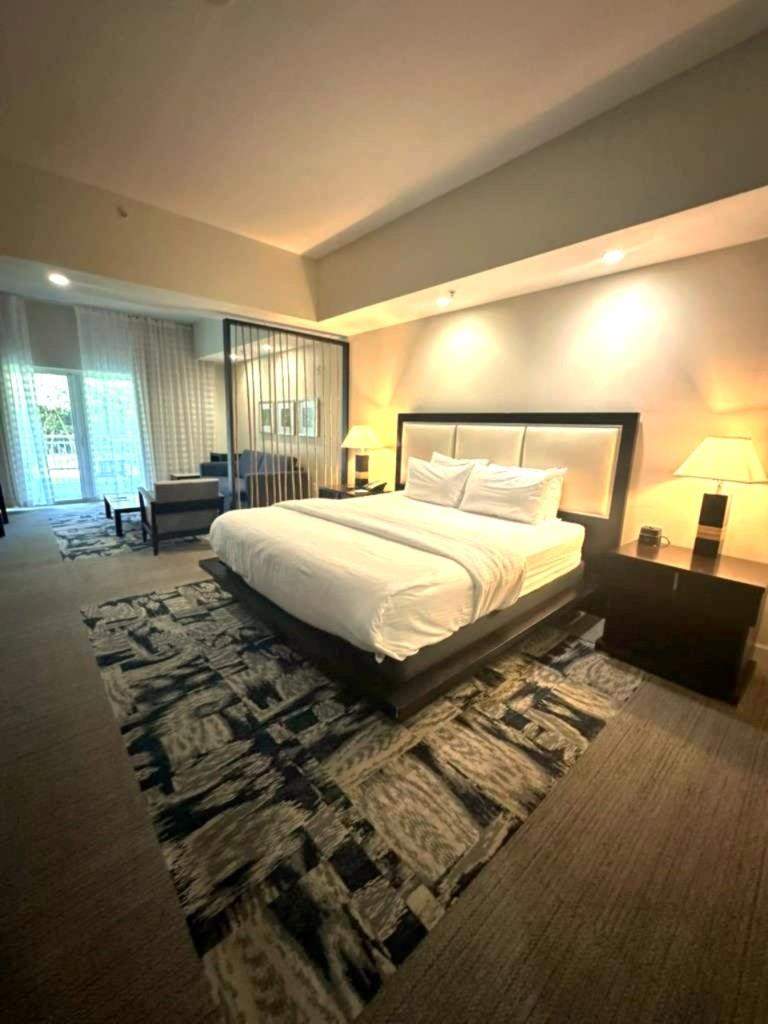 1 bedroom SingleFamilyResidence at 5300 NW 87th Avenue 706, Provident Doral At the, Miami — photo 2