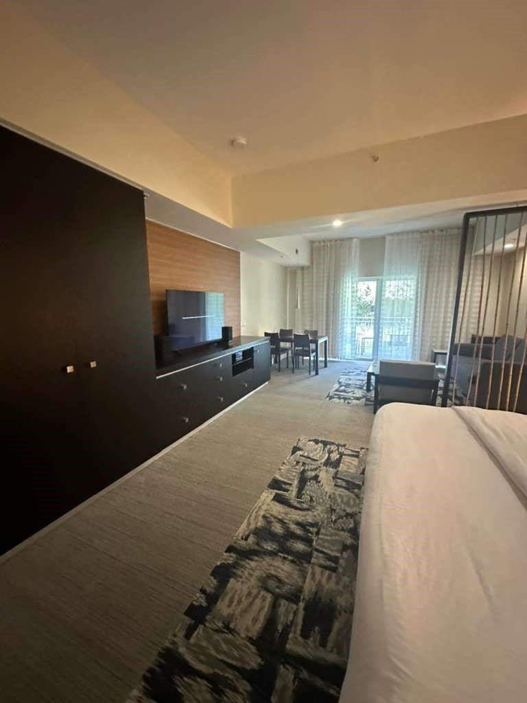1 bedroom SingleFamilyResidence at 5300 NW 87th Avenue 706, Provident Doral At the, Miami — photo 3
