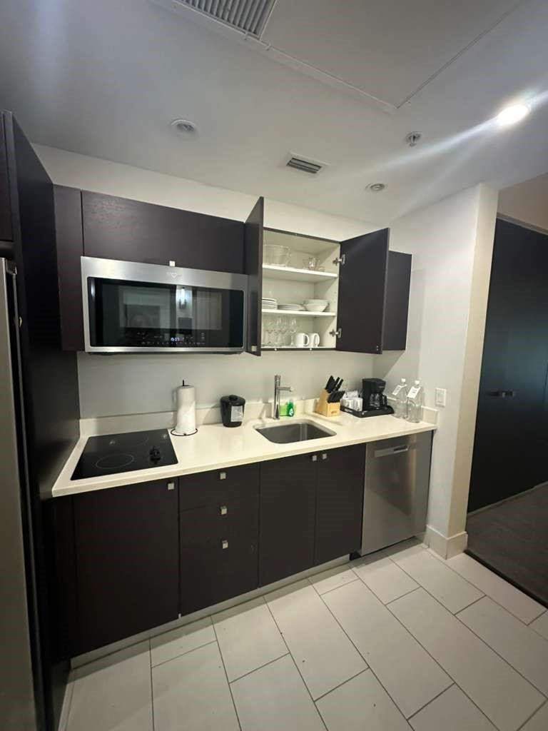 1 bedroom SingleFamilyResidence at 5300 NW 87th Avenue 706, Provident Doral At the, Miami — photo 5