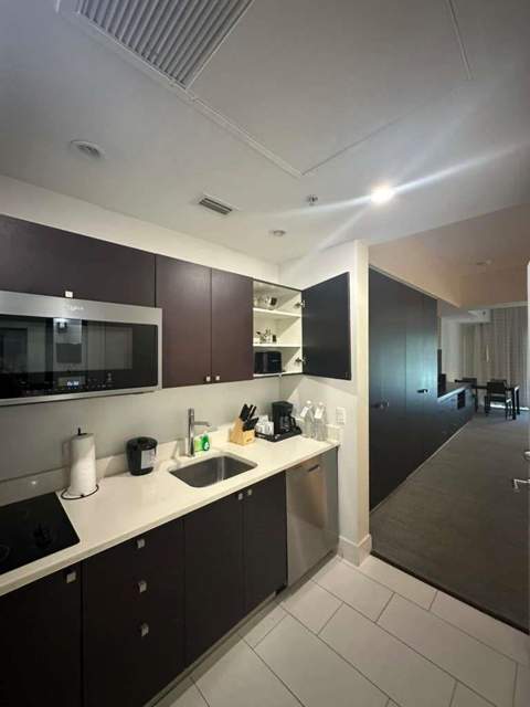 5300 NW 87th Avenue 706, Miami FL - photo 6 of 13