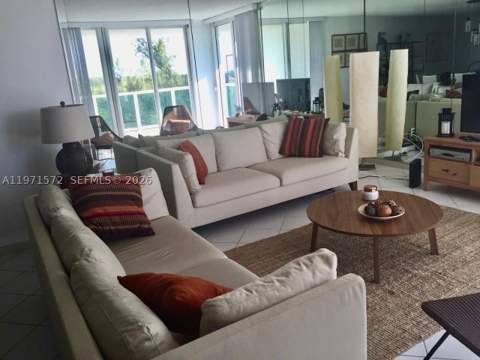 100 Bayview Dr 516, Sunny Isles Beach FL - photo 10 of 43