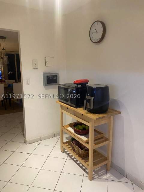 100 Bayview Dr 516, Sunny Isles Beach FL - photo 14 of 43