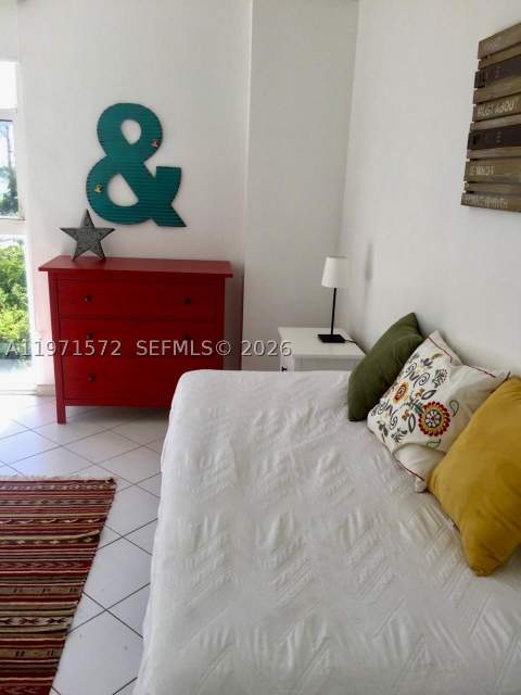 100 Bayview Dr 516, Sunny Isles Beach FL - photo 21 of 43