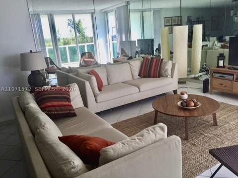 100 Bayview Dr 516, Sunny Isles Beach FL - photo 22 of 43
