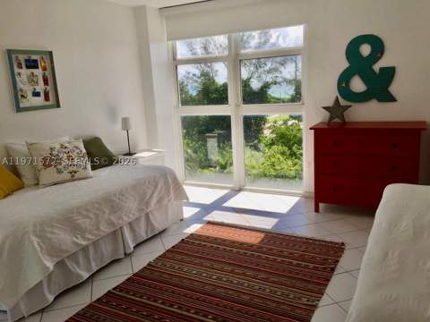 100 Bayview Dr 516, Sunny Isles Beach FL - photo 23 of 43
