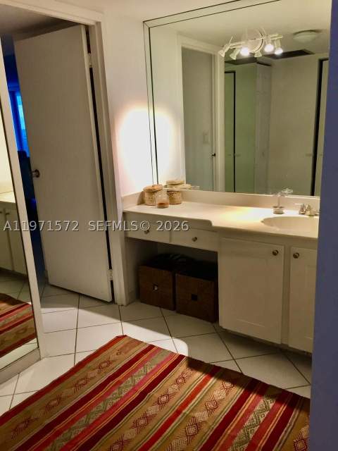 100 Bayview Dr 516, Sunny Isles Beach FL - photo 9 of 43