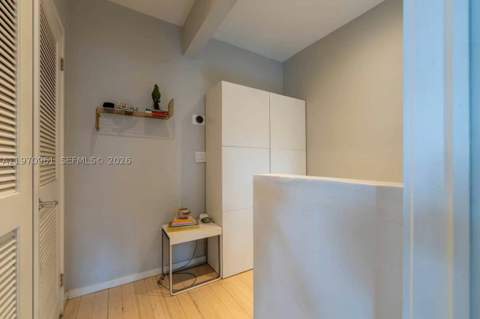 1061 Michigan Ave 4, Miami Beach FL - photo 18 of 22