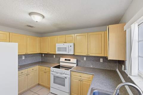 14000 SW 260th Street 105, Homestead FL - photo 10 of 43