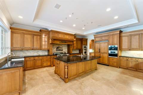 6025 SW 108th St, Pinecrest FL - photo 10 of 31