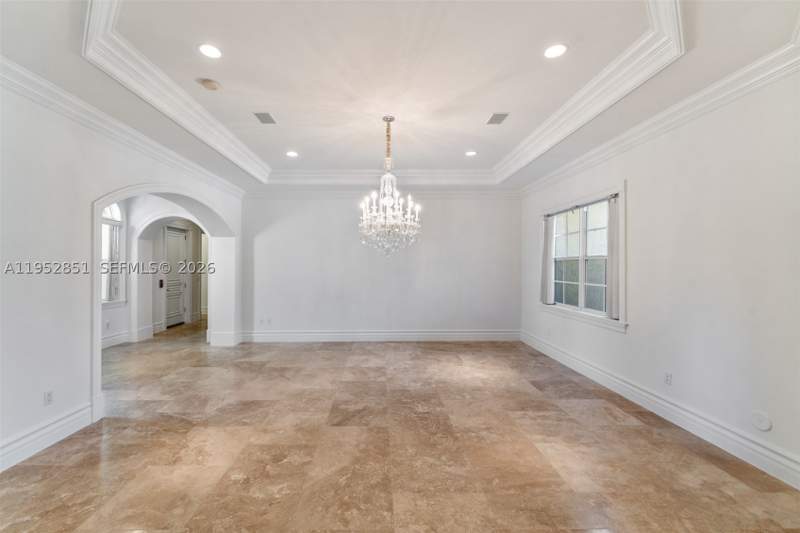 5 bedroom SingleFamilyResidence at 6025 SW 108th St, Willies Woods, Pinecrest — photo 3
