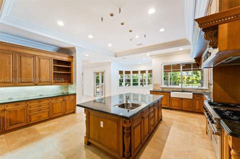 6025 SW 108th St, Pinecrest FL - photo 9 of 31