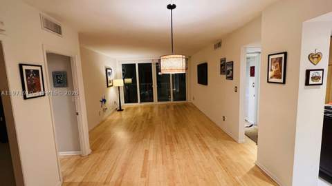 5600 Collins Ave 7Y, Miami Beach FL - photo 8 of 30