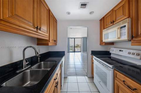 2350 NE 135th St 811, North Miami FL - photo 10 of 51