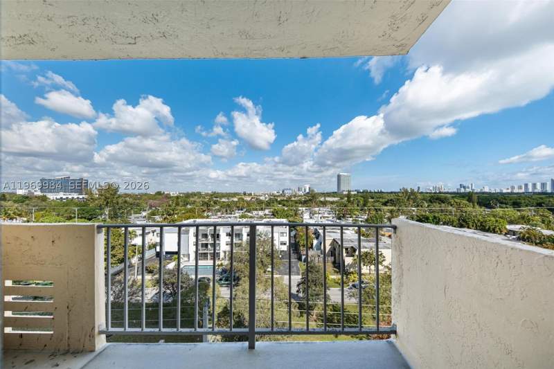2 bedroom Condominium at 2350 NE 135th St 811, Vecino Del Mar Condo, North Miami — photo 5