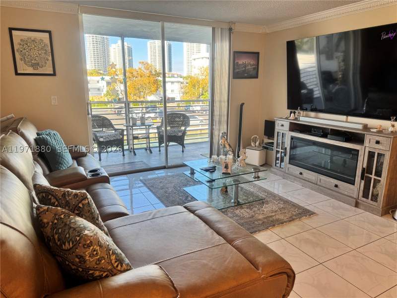 1 bedroom Condominium at 3551 NE NE 169 St. Apt.A.303, Eden Isles, North Miami Beach — photo 4