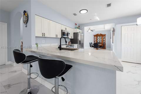972 NE 36th Ave, Homestead FL - photo 12 of 42