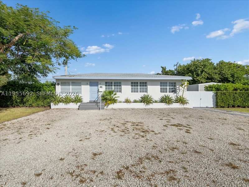 3 bedroom SingleFamilyResidence at 6891 SW 26th Ter, Artbilt Homes, Miami — photo 1
