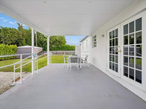 6891 SW 26th Ter, Miami FL - photo 23 of 32