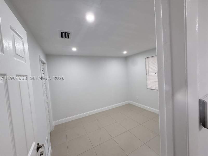 4 bedroom SingleFamilyResidence at 6829 SW 25th St, Central Manor Sec 1, Miami — photo 5