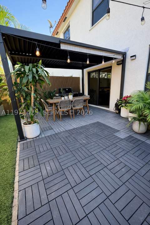 10255 NW 89th Ter, Doral FL - photo 14 of 32