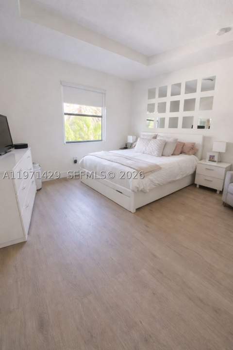 10255 NW 89th Ter, Doral FL - photo 20 of 32