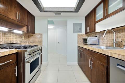 11483 SW 109th Rd 2F, Miami FL - photo 14 of 41