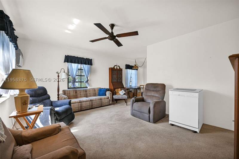 3 bedroom SingleFamilyResidence at 6303 SW 43rd St, Bird Road Estates, South Miami — photo 5
