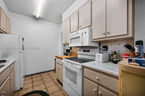 6303 SW 43rd St, South Miami FL - photo 9 of 29