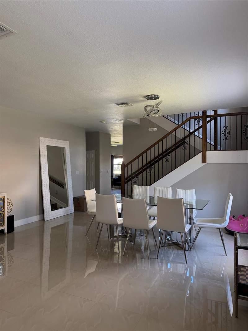 4 bedroom SingleFamilyResidence at 11333 SW 243rd Terrace, Silver Palm East Sec One, Homestead — photo 3