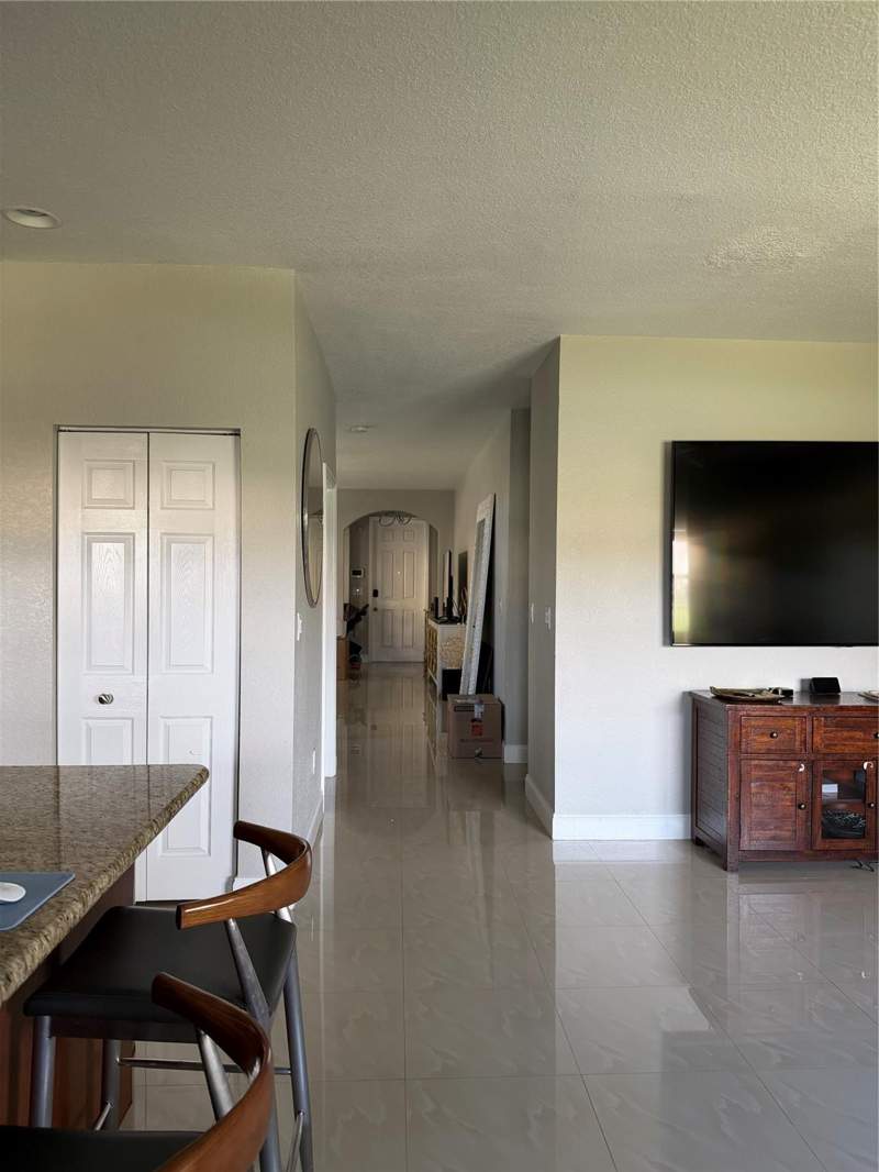 4 bedroom SingleFamilyResidence at 11333 SW 243rd Terrace, Silver Palm East Sec One, Homestead — photo 5