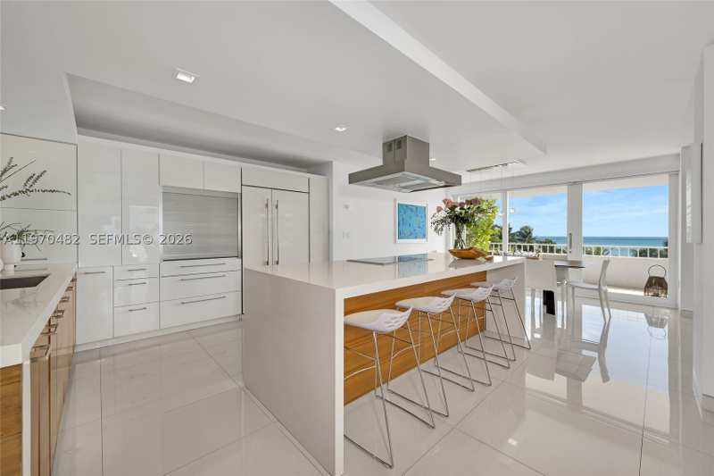 4 bedroom Condominium at 199 Ocean Lane Dr 401, Commodore Club South Cond, Key Biscayne — photo 1