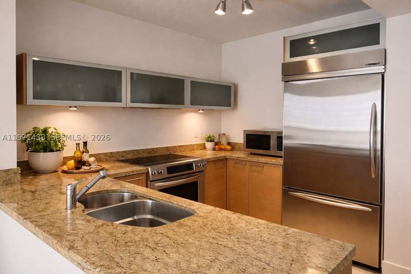 1 bedroom Condominium at 16275 Collins Ave 2603, Sayan Condo, Sunny Isles Beach — photo 4